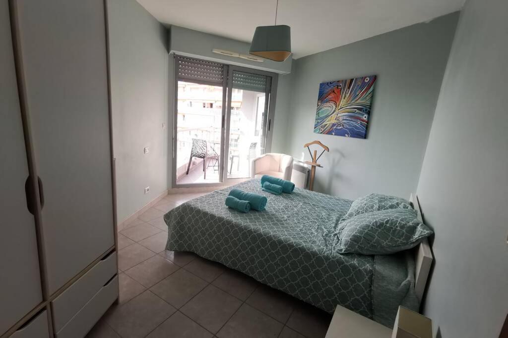 Appartement 6 Personnes Face A La Mer Cagnes-sur-Mer Exterior photo